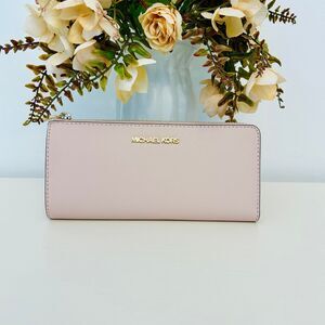 Michael Kors Jet Set Travel Large Logo Quarter-Zip Wallet Powder Blush